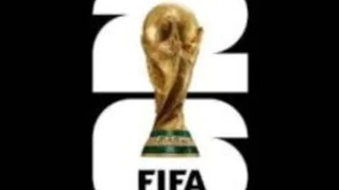 申花中超第15轮大胜青岛3-0，敦比亚梅开二度阿德里安点球添彩