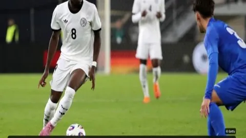 格拉利什新形象亮相